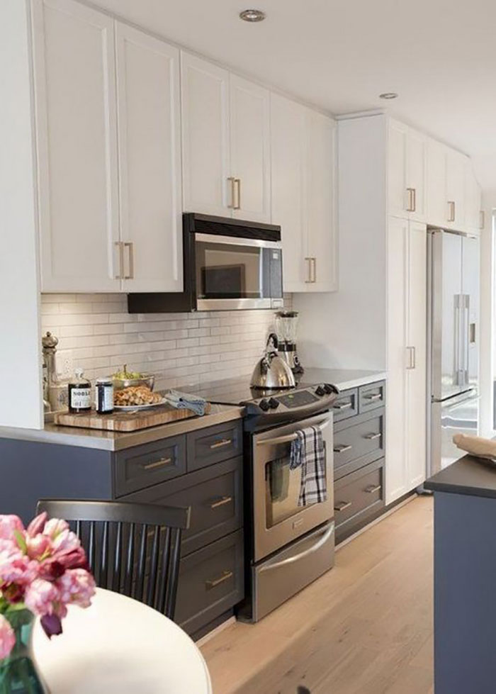 Ask Maria About Kitchen Cabinet Uppers And Lowers In Diffe Grey Lowers White Uppers