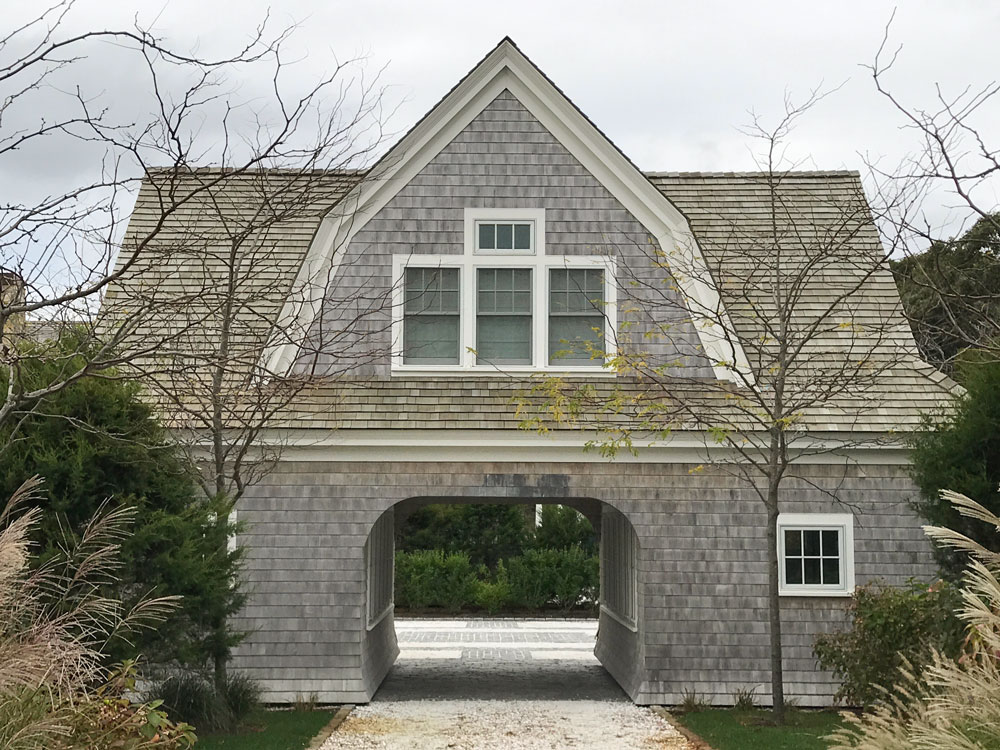 Seven Exterior Colour Lessons From Cape Cod Architecture Paint Your Door And Shutters The Same Happy Colour