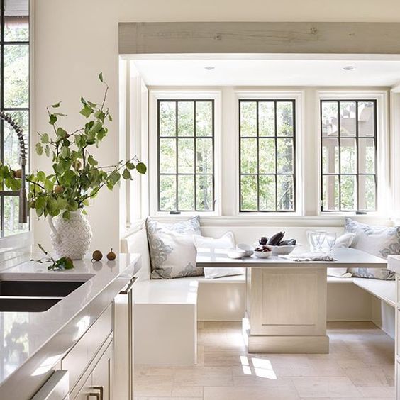 Black Is The New Grey At Kbis 2018 Trend Report Here S Black Grid Windows Which Is Equally As Trendy At The Moment Slimmer Better