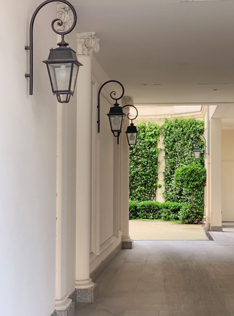 10 Timeless Parisian Outdoor Lanterns Maria Killam